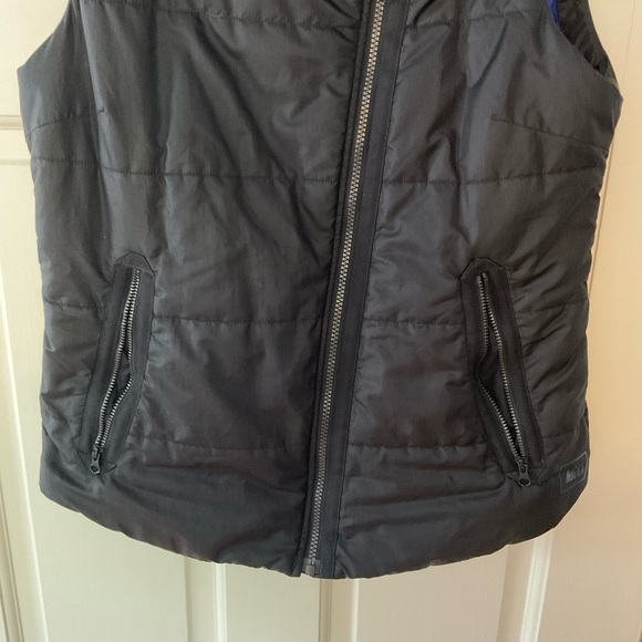 REI Insulated Puffer Vest Black Zip Front Women’s Size S Outdoor Hiking Camping - Picture 3 of 8
